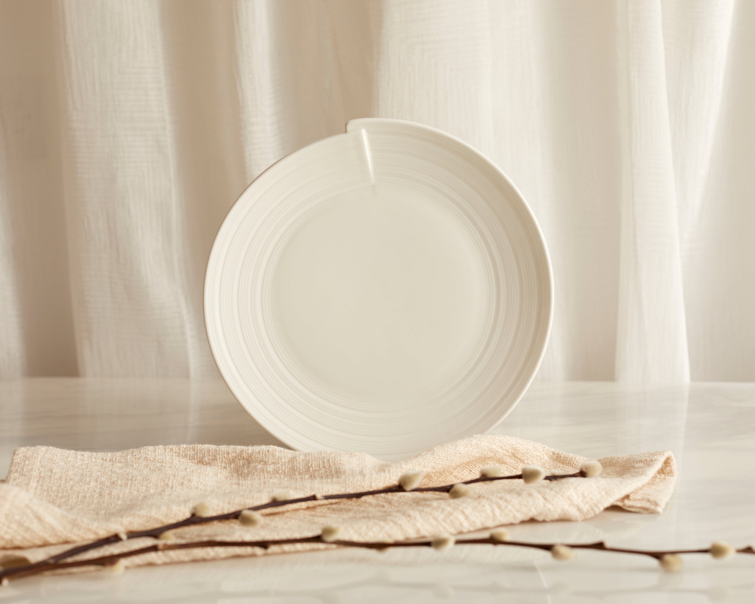 Maeve White Porcelain Round Starter Plate